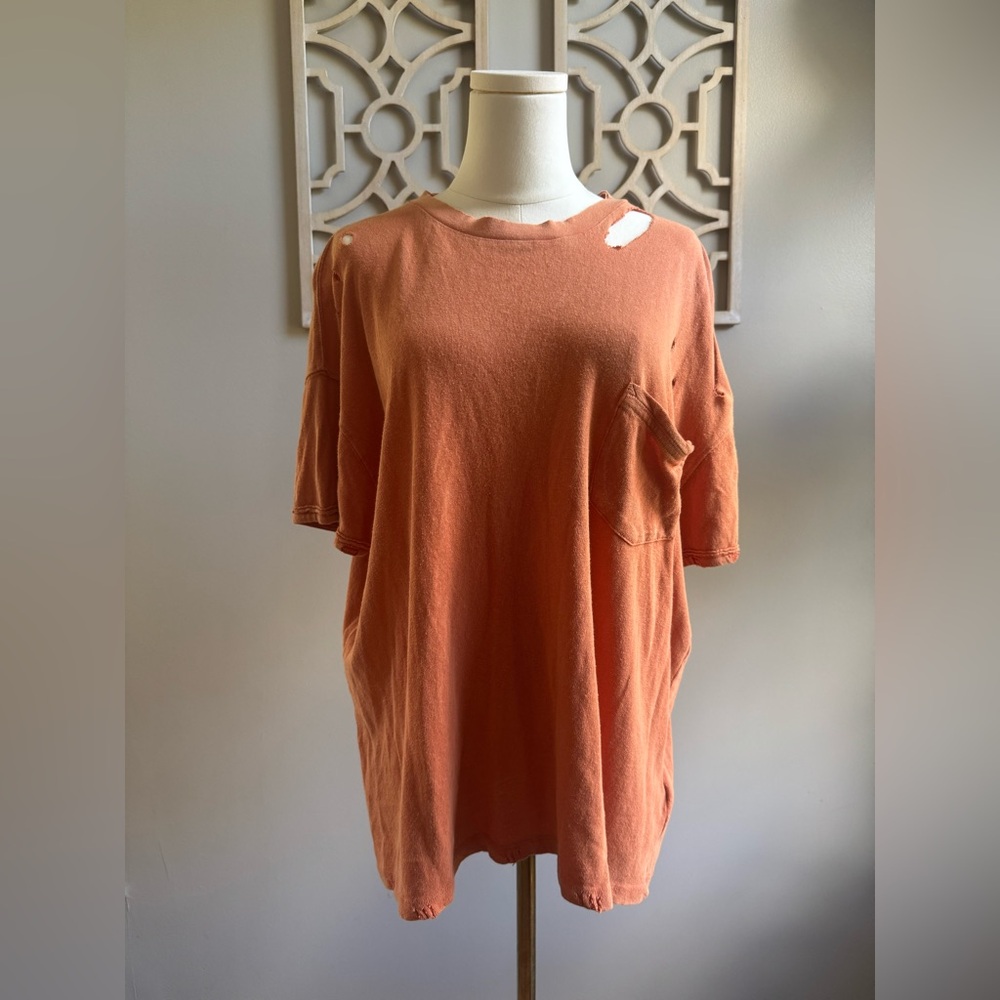 Free People We The Free Rubi Ripped Pocket Tee T-Shirt in Peach Pit